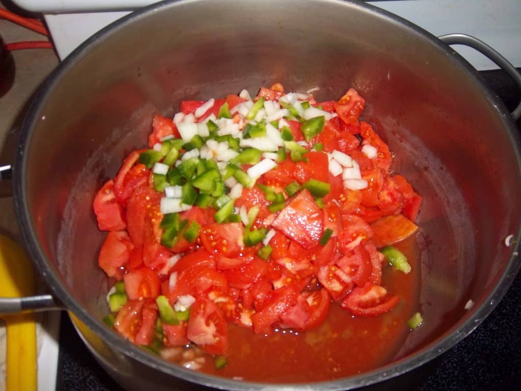 How to Can Stewed Tomatoes @ AVirtuousWoman.org