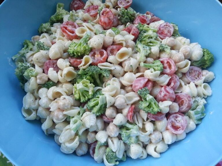 Peppercorn Ranch Pasta Salad: Easy and Delicious!