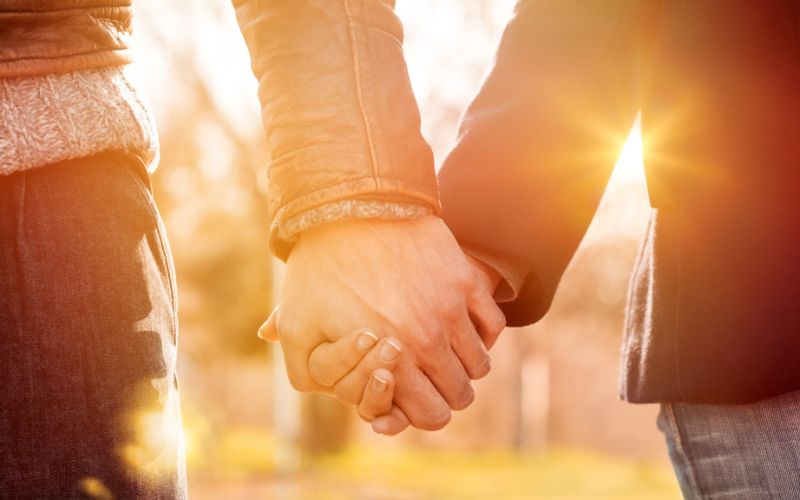 5 Tips to Brighten Your Husband's Day